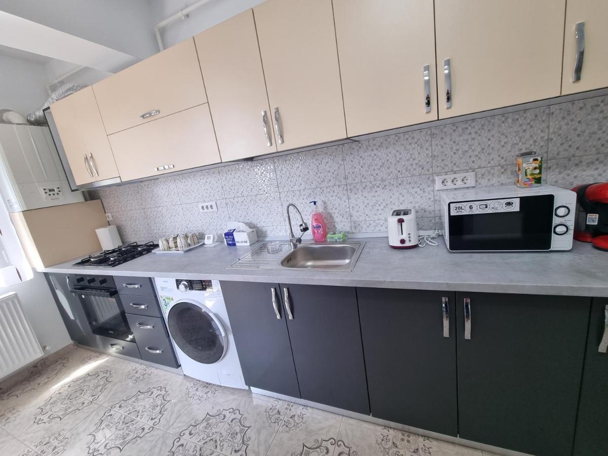 Apartament Mihaela Ramnicu Valcea Exterior photo
