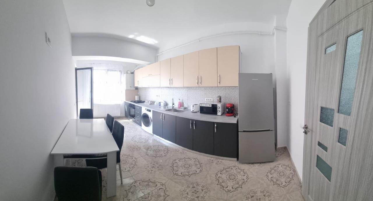 Apartament Mihaela Ramnicu Valcea Exterior photo